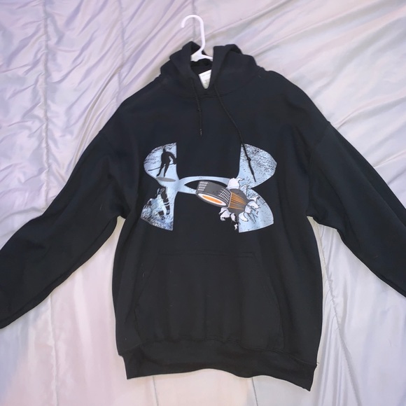 Under Amour Sweatshirt - Picture 3 of 3